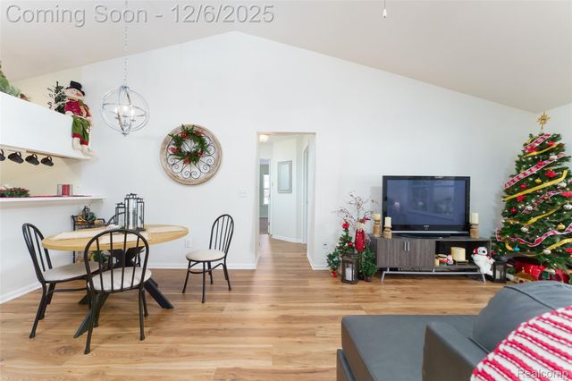 12274 Saint Andrews Way, Fenton Charter Township, MI 48430