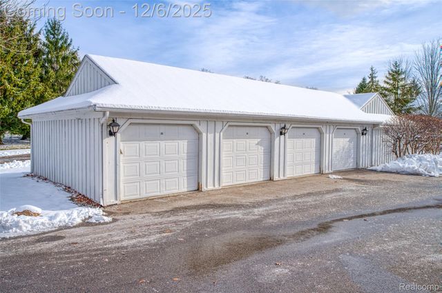 12274 Saint Andrews Way, Fenton Charter Township, MI 48430