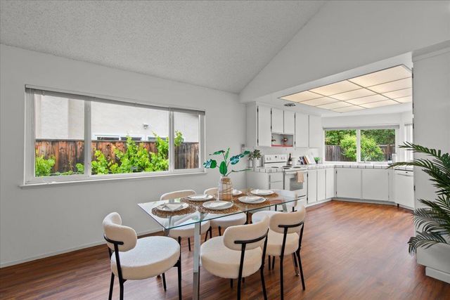 546 Compass Circle, Redwood City, CA 94065