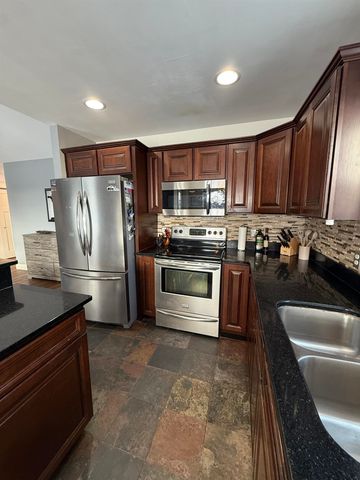 6091 SW 59th Ave, Minot, ND 58701