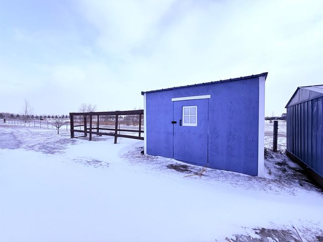 6091 SW 59th Ave, Minot, ND 58701