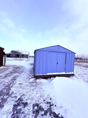 6091 SW 59th Ave, Minot, ND 58701