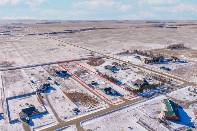 6091 SW 59th Ave, Minot, ND 58701