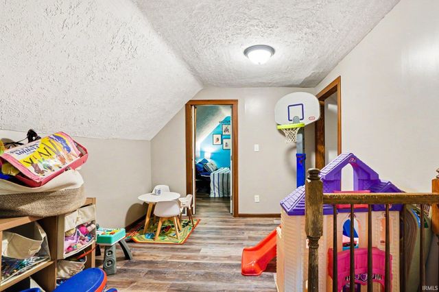703 Gladstone, Elkhart, IN 46516