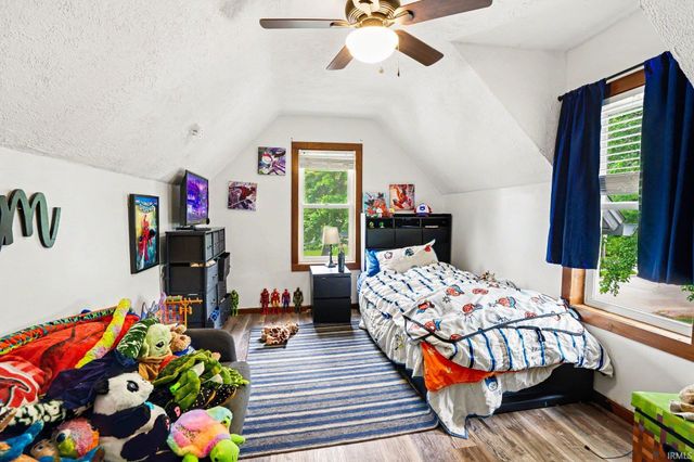 703 Gladstone, Elkhart, IN 46516