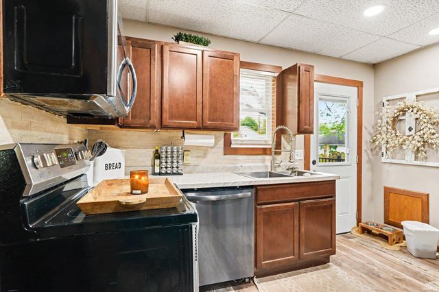 703 Gladstone, Elkhart, IN 46516