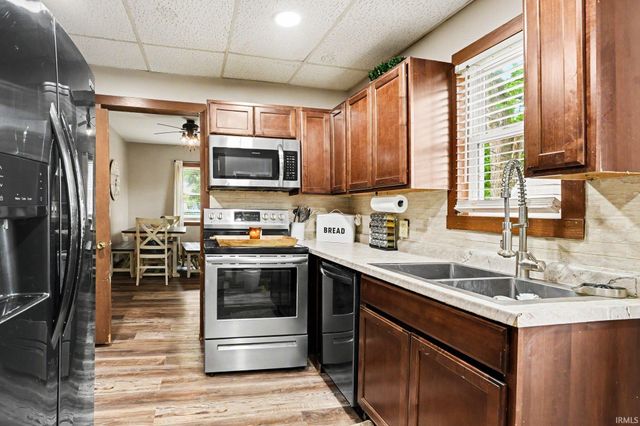 703 Gladstone, Elkhart, IN 46516