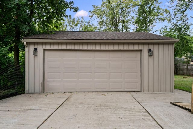 14041 Vernon Street, Oak Park City, MI 48237