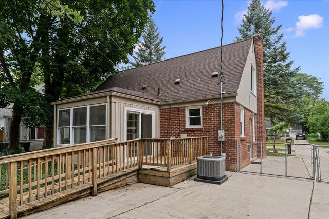 14041 Vernon Street, Oak Park City, MI 48237