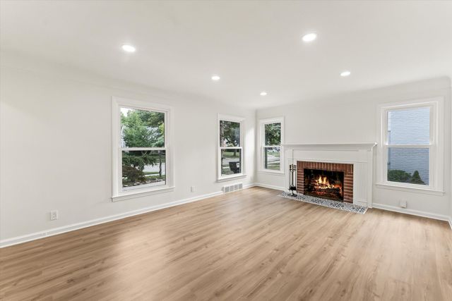 14041 Vernon Street, Oak Park City, MI 48237