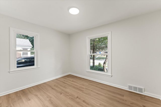 14041 Vernon Street, Oak Park City, MI 48237