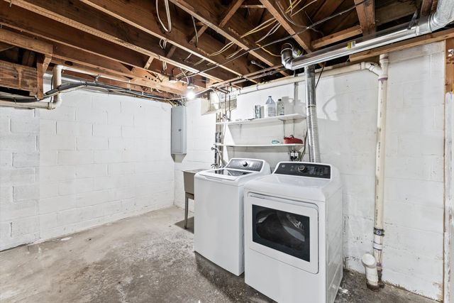 14041 Vernon Street, Oak Park City, MI 48237