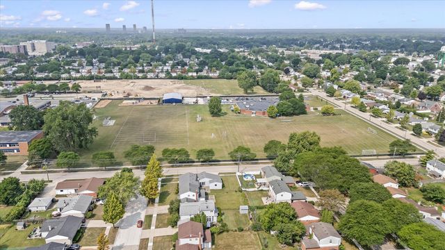 14041 Vernon Street, Oak Park City, MI 48237