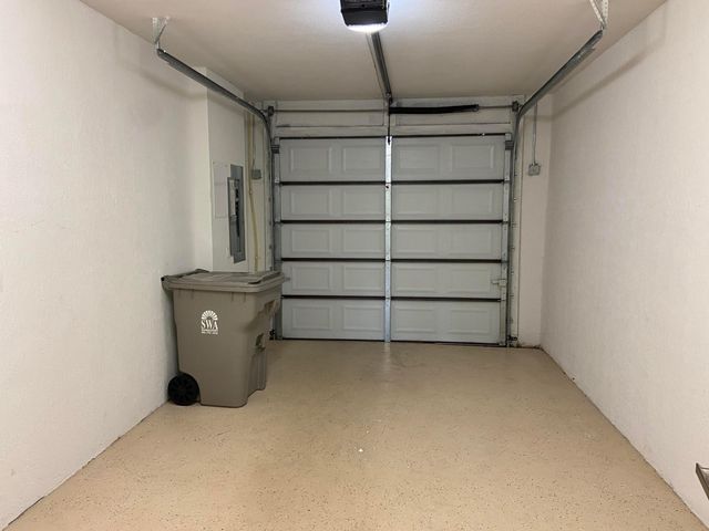 401 Bella Sol Way, West Palm Beach, FL 33406