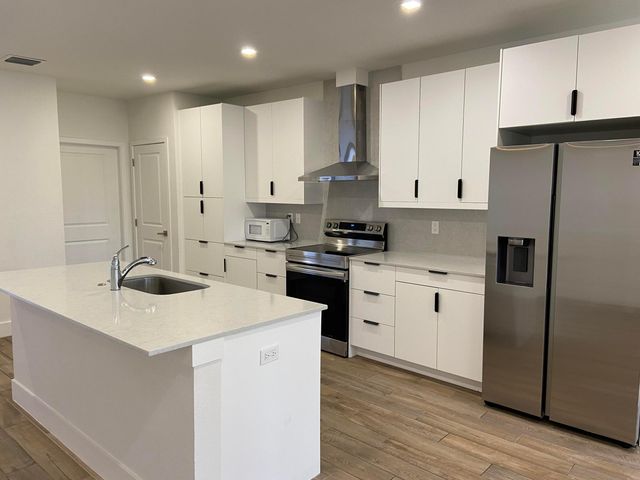 401 Bella Sol Way, West Palm Beach, FL 33406