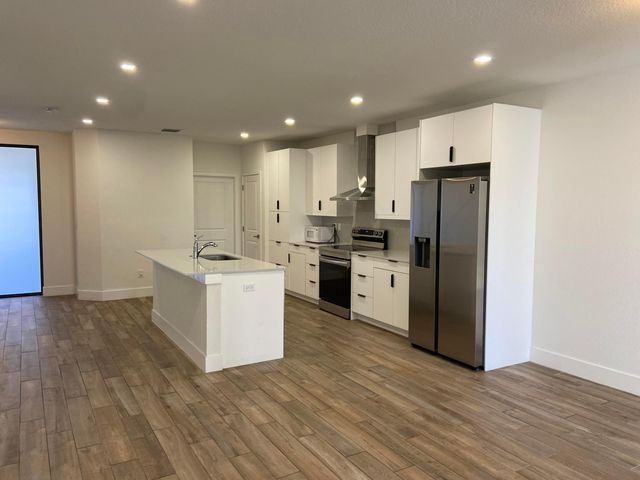 401 Bella Sol Way, West Palm Beach, FL 33406