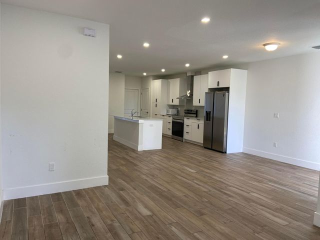 401 Bella Sol Way, West Palm Beach, FL 33406