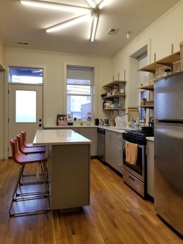 1135 N Damen Avenue 2R, Chicago, IL 60622