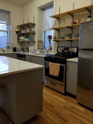 1135 N Damen Avenue 2R, Chicago, IL 60622