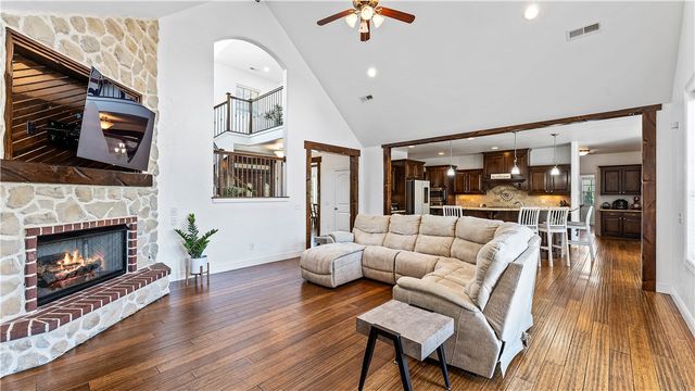 3607 NW Riverbend Road, Bentonville, AR 72712