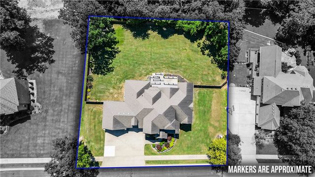 3607 NW Riverbend Road, Bentonville, AR 72712