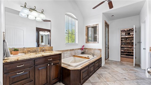 3607 NW Riverbend Road, Bentonville, AR 72712