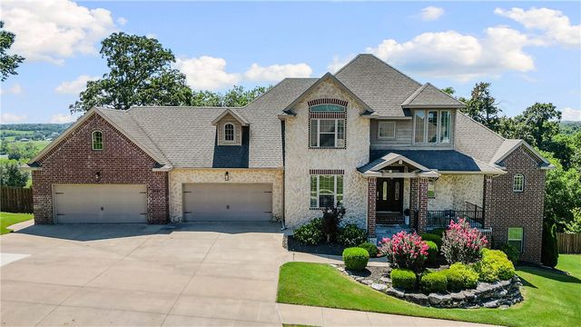 3607 NW Riverbend Road, Bentonville, AR 72712