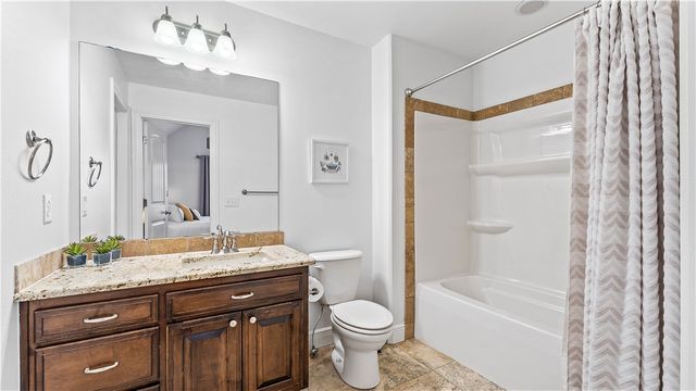 3607 NW Riverbend Road, Bentonville, AR 72712