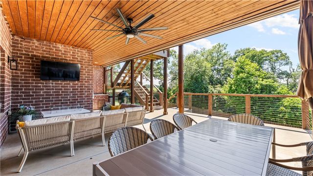 3607 NW Riverbend Road, Bentonville, AR 72712