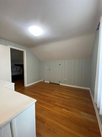 21114 Huntington Avenue, Harper Woods, MI 48225