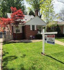 21114 Huntington Avenue, Harper Woods, MI 48225