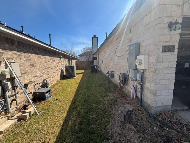 15733 Cadoz DR, Austin, TX 78728