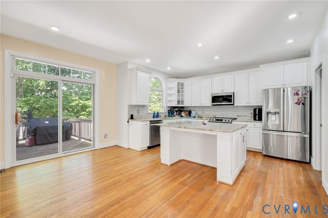 6555 St Cecelia Dr, Midlothian, VA 23112