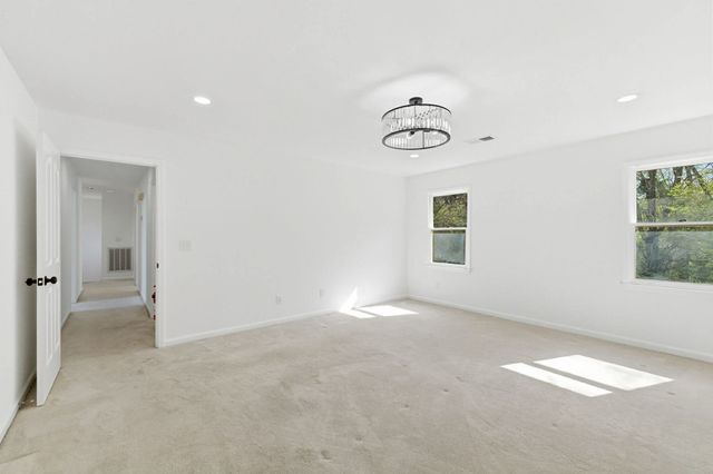 3002 Bowers Ln, Murfreesboro, TN 37129