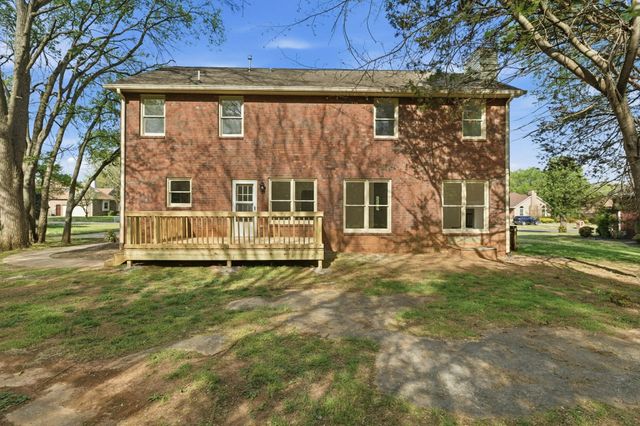 3002 Bowers Ln, Murfreesboro, TN 37129