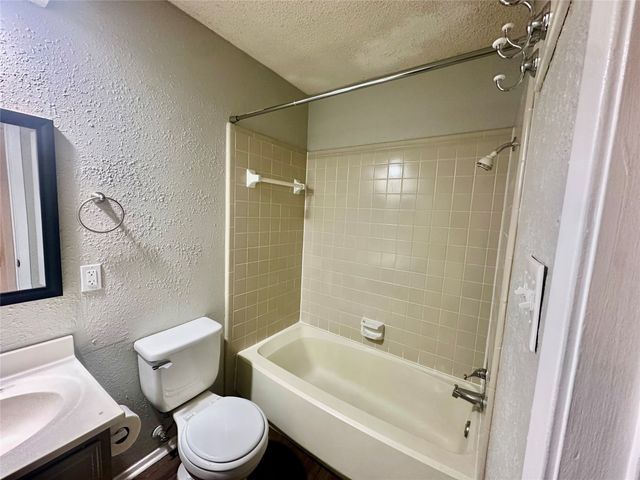 934 Cottonwood Trail, Benbrook, TX 76126