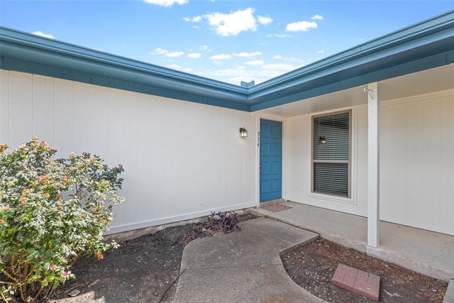 934 Cottonwood Trail, Benbrook, TX 76126