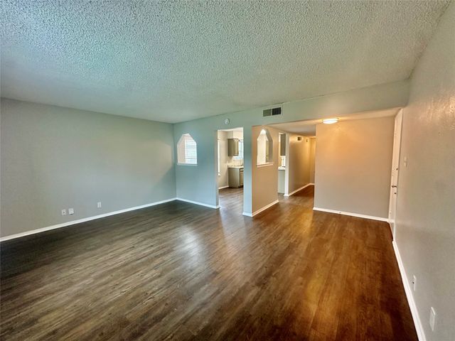 934 Cottonwood Trail, Benbrook, TX 76126