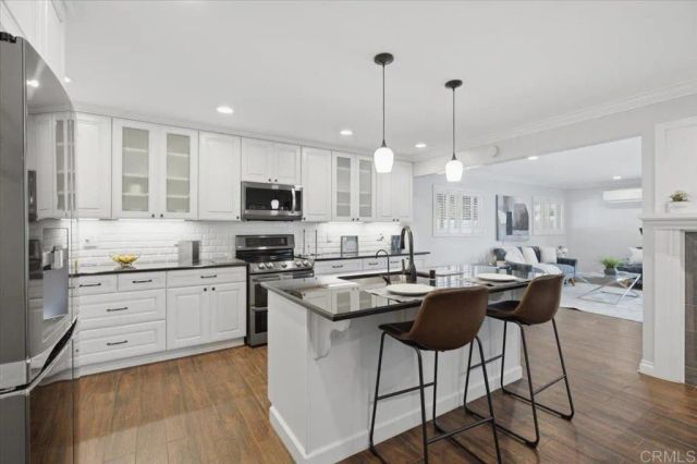 7617 Prairie Mound Way, San Diego, CA 92139