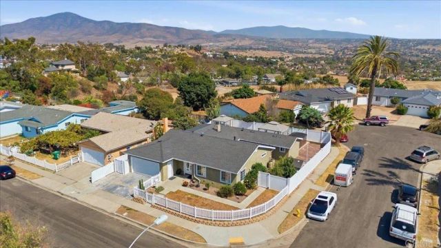 7617 Prairie Mound Way, San Diego, CA 92139