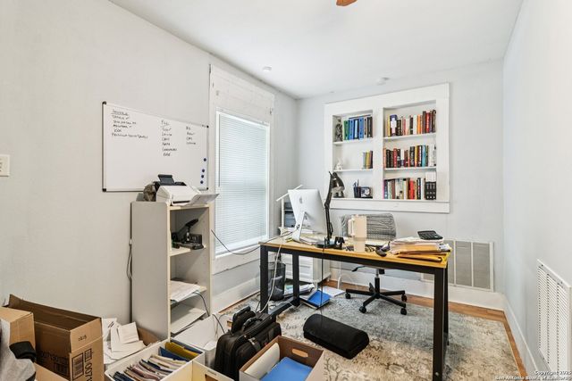 107 W Gilbert, Falls City, TX 78113