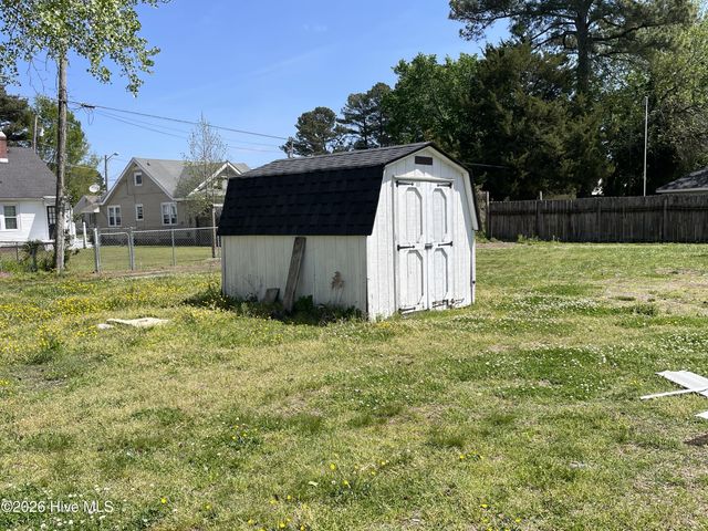 1016 Cedar Street, Elizabeth City, NC 27909