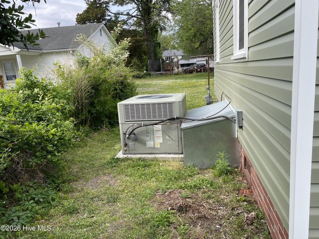 1016 Cedar Street, Elizabeth City, NC 27909