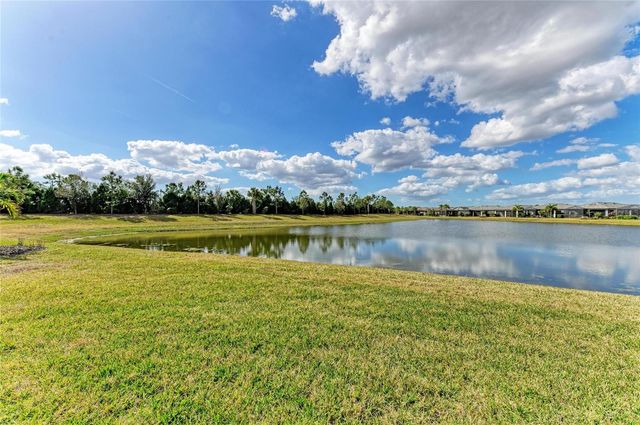 7502 SUMMERLAND COVE, Lakewood Ranch, FL 34202