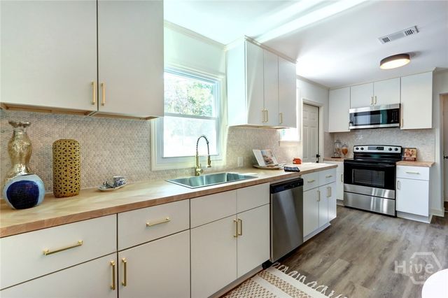 1911 Greenwood Street, Savannah, GA 31404