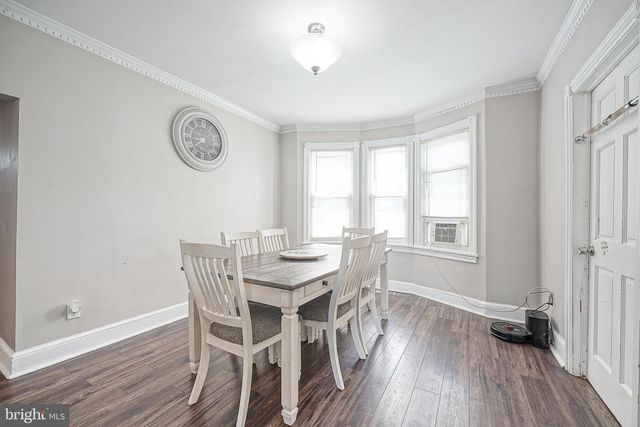 15 S WALNUT AVE, Maple Shade, NJ 08052