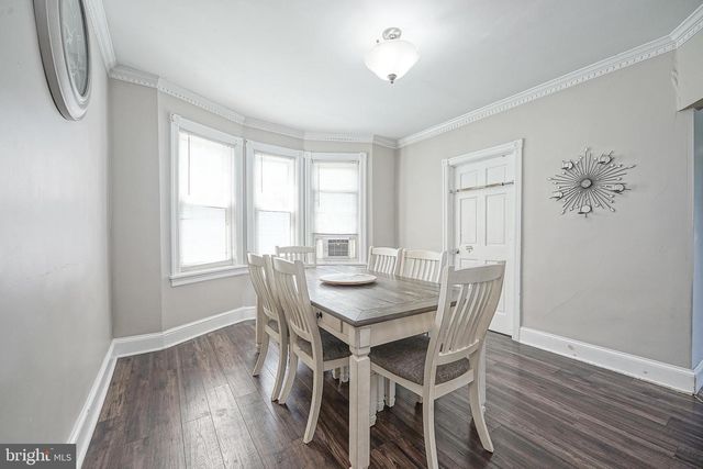 15 S WALNUT AVE, Maple Shade, NJ 08052