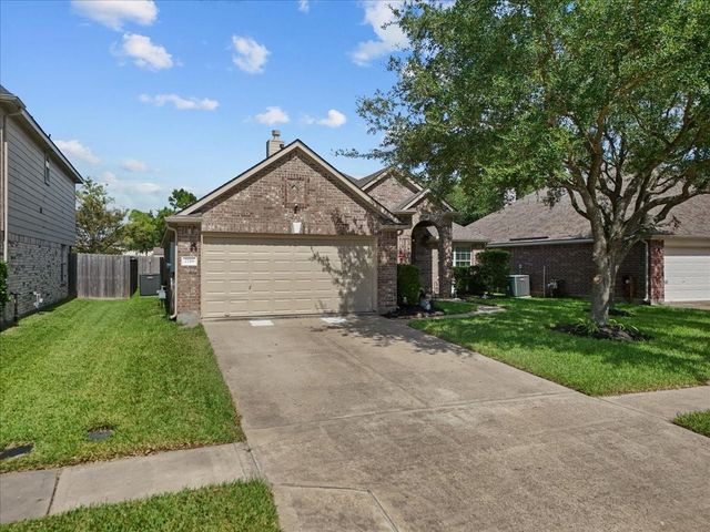 2718 Crestmont Drive, Deer Park, TX 77536