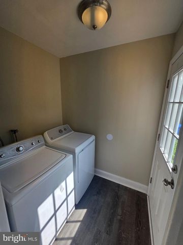 18 ROBERTS PL, Willingborough, NJ 08046