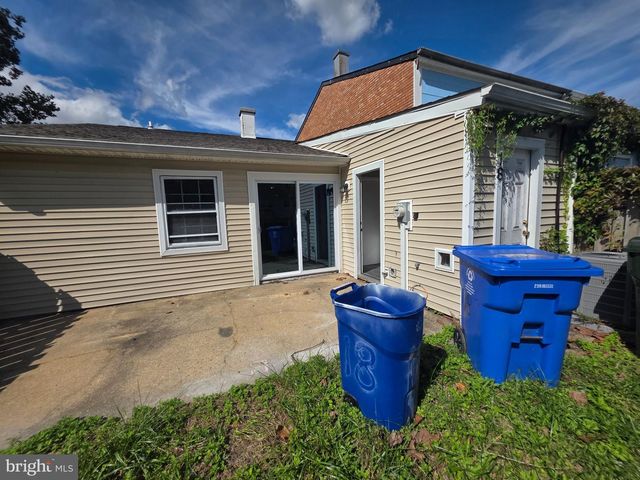 18 ROBERTS PL, Willingborough, NJ 08046